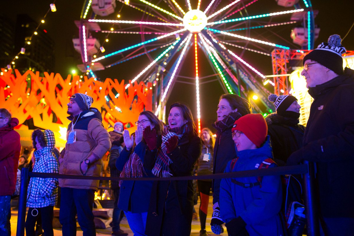 jadupont's tweet image. Soirée parfaite avec notre Mairesse @Val_Plante! On a parlé des événements de  MTL et comment @MTLenLumiere, @NuitblancheMTL #Illuminart ont relancé l'hiver à MTL. Une femme inspirante passionnée qui n'a pas froid aux yeux et qui a insisté pour faire la Tyrolienne et la glissade!