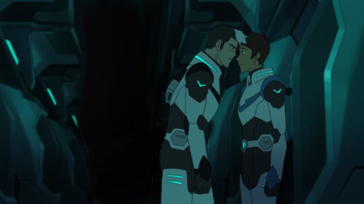 shadcommsOPEN's tweet photo. shiro: i..i love you #shance #voltron season 5 #VoltronShiroBirthday #VoltronSeason5 https://t.co/9vYEMM3X5P