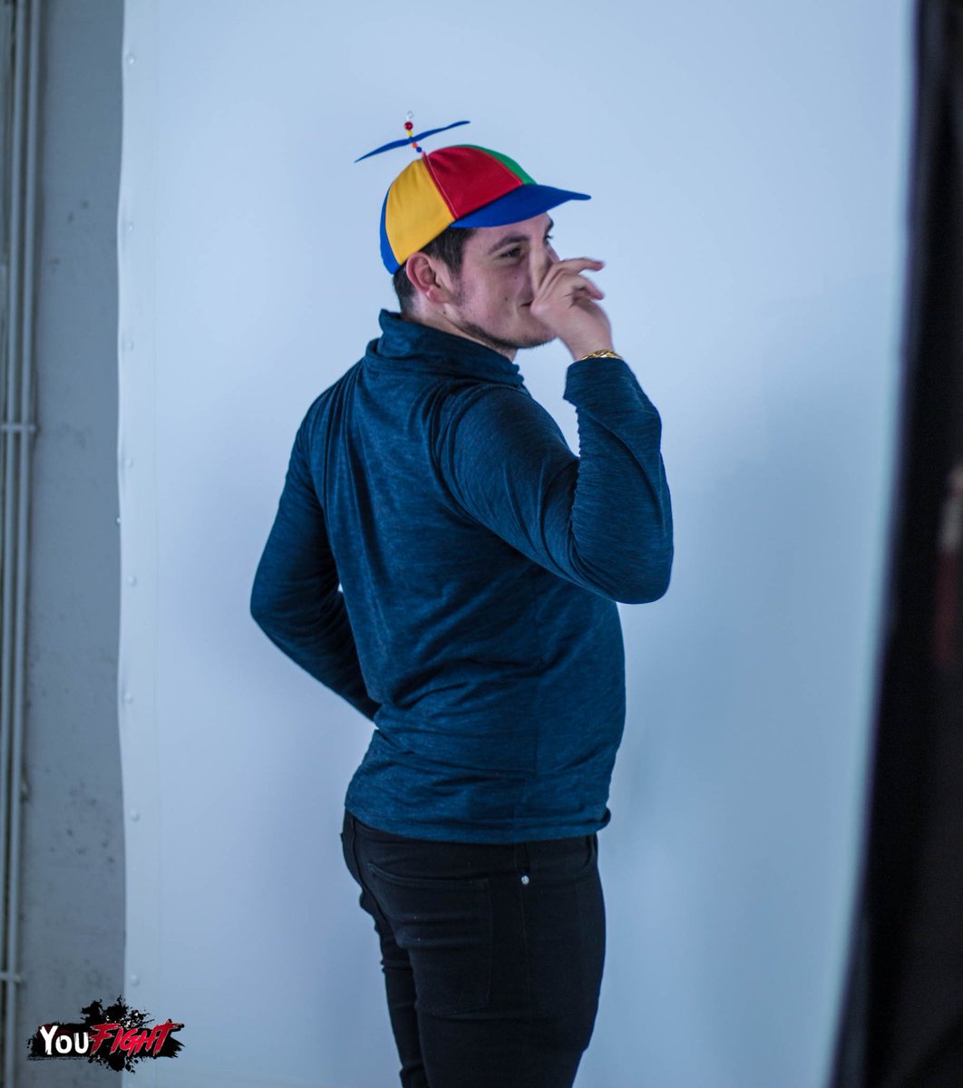 youfightgame's tweet photo. @Raffale31HD est prêt à prendre son envol dans @youfightgame avec sa casquette ultra-stylée ! :D
Combien de #RT pour contempler son style de combat dans le jeu ? ;)
#LIKE #FOLLOW #YOUFIGHT #STYLE https://t.co/dNFJdiKXUb