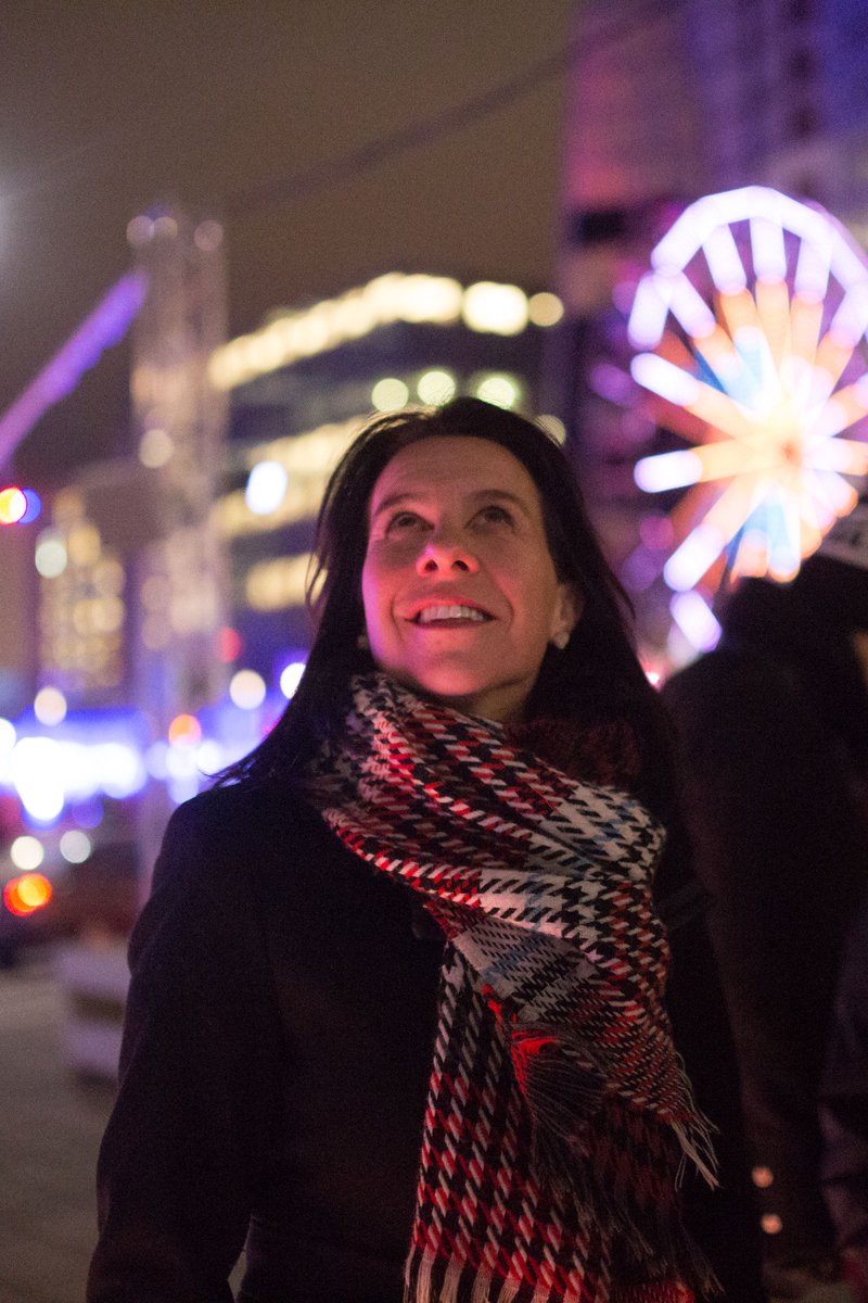 jadupont's tweet image. Soirée parfaite avec notre Mairesse @Val_Plante! On a parlé des événements de  MTL et comment @MTLenLumiere, @NuitblancheMTL #Illuminart ont relancé l'hiver à MTL. Une femme inspirante passionnée qui n'a pas froid aux yeux et qui a insisté pour faire la Tyrolienne et la glissade!