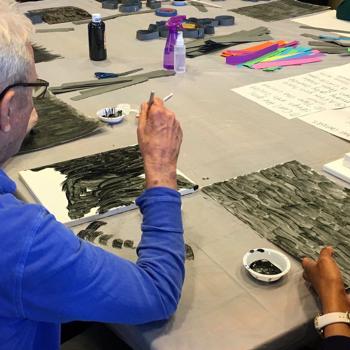 CogDynamics's tweet photo. “Mr. Hal, you’ve been a lot of places. Where’s your favorite place?”
“Home.”
#BringingArtToLife #ArtTherapy #Storytelling #CultureOfCompassion #EndTheStigma #Alzheimers #Dementia #CognitiveDynamics https://t.co/AsD1wPn9H2