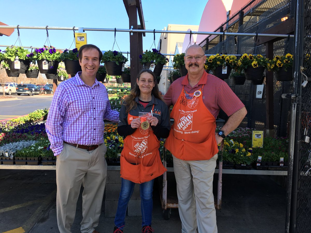 matherchaney's tweet photo. Recognizing Cindy for being one of the top new accounts producers in D306. #SWBEST #ATeam https://t.co/pV79BExzo6