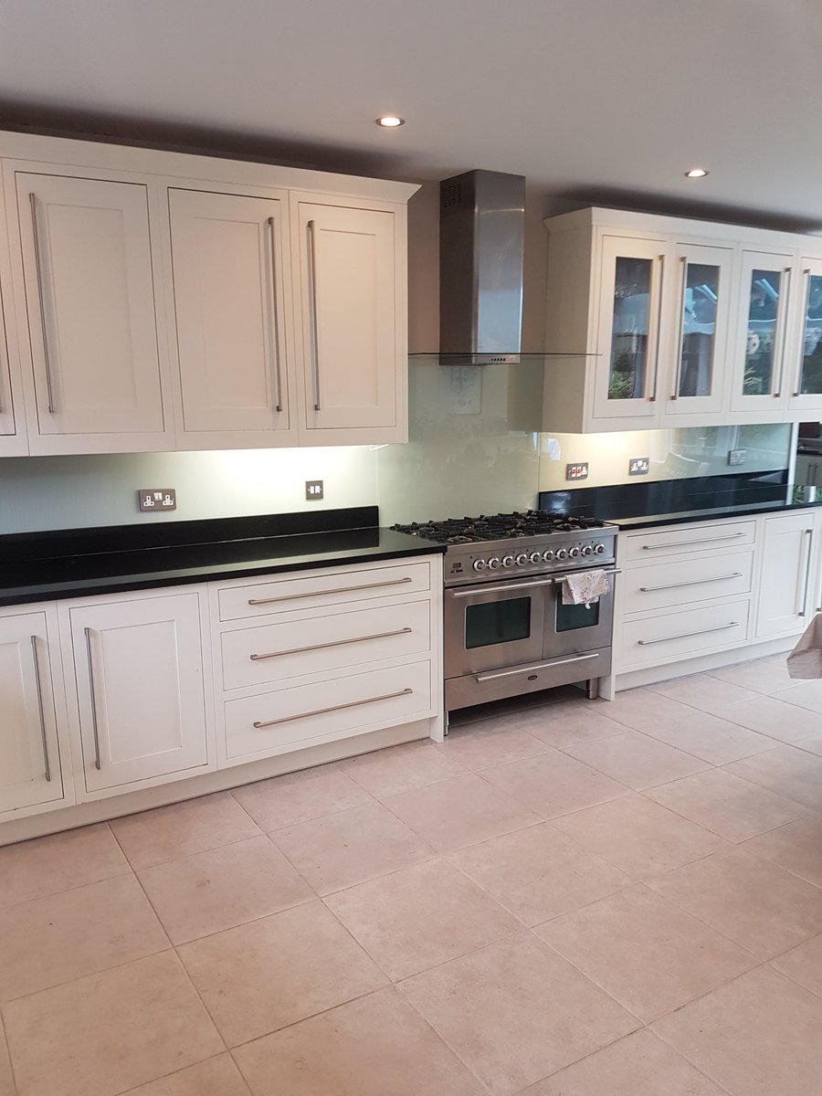 Kitchen splashbacks fitted <a href="/TheKentglassco1/">The Kentglasscompany</a> 

A perfect addition to any kitchen new or old. All splashbacks are templated for a perfect fit and we can match any RAL colour.

#glass #splashback #RAL #custom #installation #optiwhite #toughened #kent #southeast