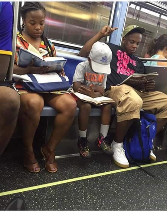 LisaTyson2019's tweet photo. This makes a teacher's heart happy. Parents, YOU are the person who influences your child the most. Set a good example 📕 https://t.co/VEkKOOUUOr
