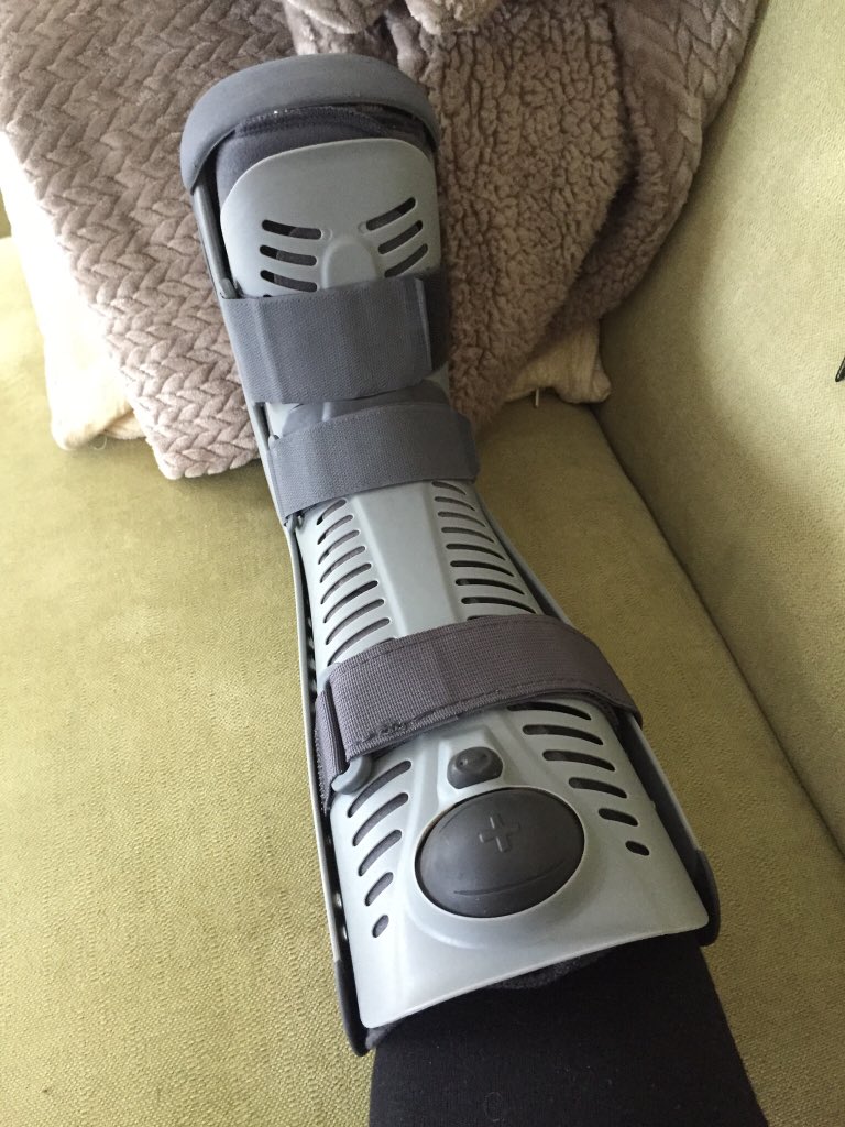 zoe_m81's tweet photo. Recovery Phase 3 has commenced.... In a Kind of MartyMcFly meets Phasma way: #Stormtrooper #NikeAir #CaptainPhasma #StarWars #AirBoot #ItPumpsUp https://t.co/hxvIIohViD