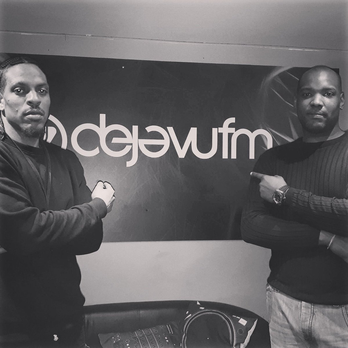 Ripley_RipZ's tweet photo. 🌍RADIO 
@dejavufm 
🕔↔️🕗(GMT)
#FridayFeelingFever #DriveTimeShow #TurnUp #WeekendVibes #RealThoughtsRealTalk #House #Grime #Baseline #Dubstep #Trap #Funky #HipHop #Steppers #Drill #Garage #Dub #MC #3Style #Dj #LionHeart #JahJahKings #RedGoldAndGreen #OprahMoney #HowYouMean https://t.co/LeZaLj5vvQ