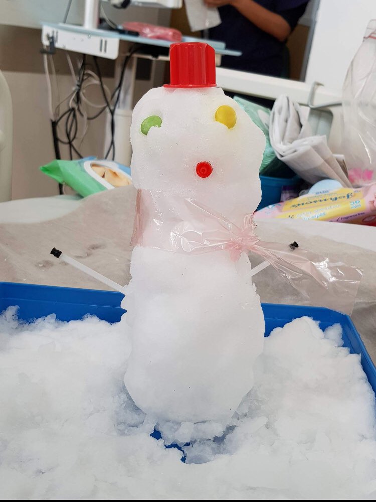 heartchildren_'s tweet photo. This has to be the most special snowman ever! Little Holly got to play with some snow while in ICU at Our Lady’s Crumlin ❤️ https://t.co/icECofMtwn
