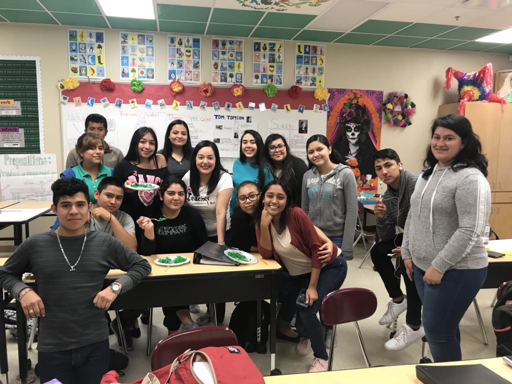 LYE_MrsA's tweet photo. Green eggs and ham❣️ #iteachLFU #iteachESL https://t.co/wKayQ3YY7D