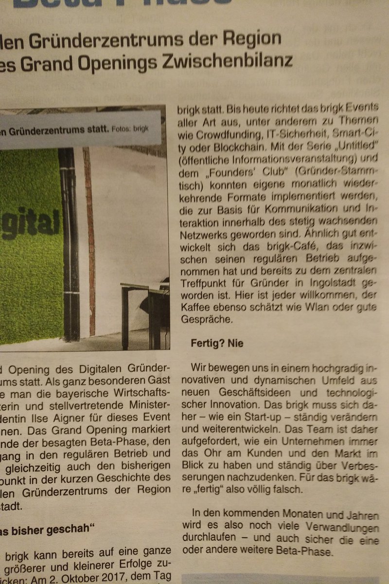 realanastasios's tweet photo. @AZedelmaier @lindhorstchr @brigk_IN @meErras #Zefix jetzt musste ich eine analoge Zeitung 🗞lesen um es zu verstehen😂😂😂 @brigk_IN @Ingolstadt_IN #brigk #grandopening Halsbänder 👔 schüchtern mich trotzdem ein😊 https://t.co/SBzV1QSSmh