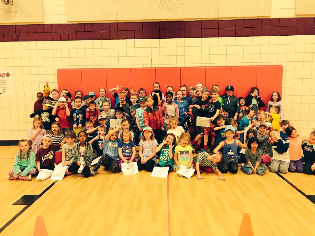bowles_pe's tweet photo. We did the indoor mile at #ReadRightRun practice today! Always improving our cardiovascular endurance! Way to go! ππ
π #WeAreBowles https://t.co/fM2C0UDPZh