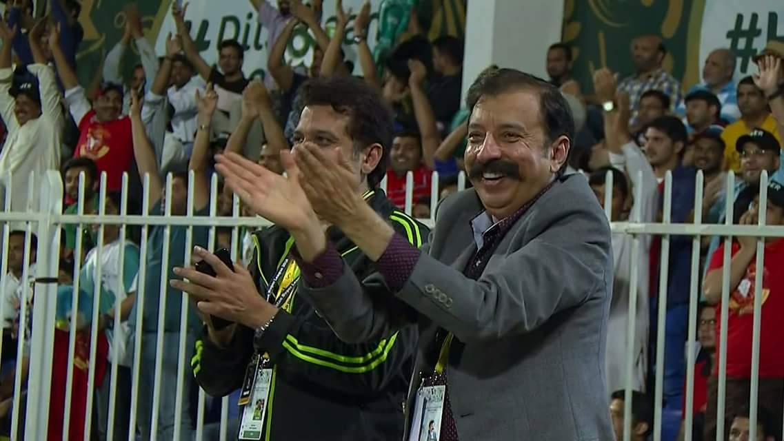 Msohailsays's tweet photo. Aj Rana Sahab Ka Chehra Py Khushi Dekh ka Sakoon Mil Raha hay 😍
#LhrVsIsb https://t.co/zQEXzIeLql