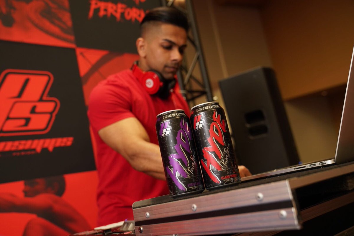 ProSupps's tweet photo. WELCOME TO THE ARNOLD!!
It’s the Year of HYDE &amp; you know where the party’s at!!
Booth 601 - Grab your free can and let’s get LIT!!
#hydepowerpotion #tyoh #arnold #asf2018 #columbus #prosupps #hydex https://t.co/EefshiuxXO