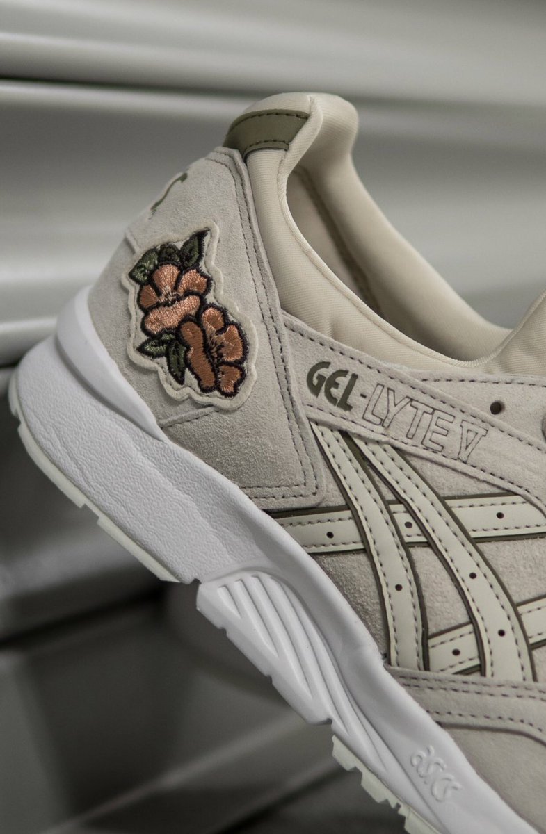 MONOXStore's tweet image. New In: Asicstiger Gel Lyte V “Ikebana Pack“