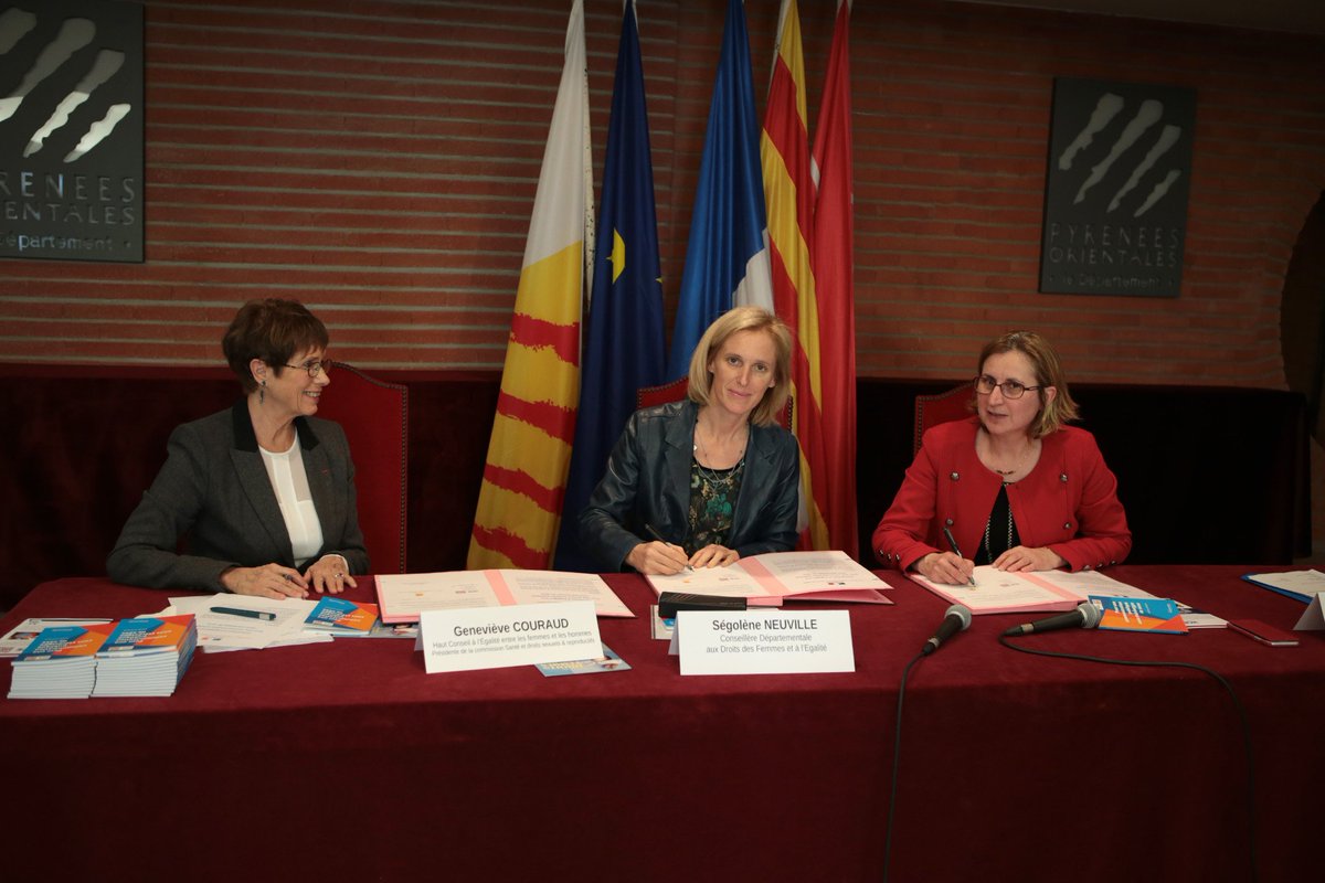 HCEfh's tweet photo. #EgaCom @Gvvcouraud, Présidente de la commission "Santé, droits sexuels et reproductifs" représentait le @HCEfh à la signature de la Convention d'engagement pour une communication sans stéréotype de sexe par le Conseil départemental des Pyrénées-Orientales. https://t.co/DYlA5VYILI