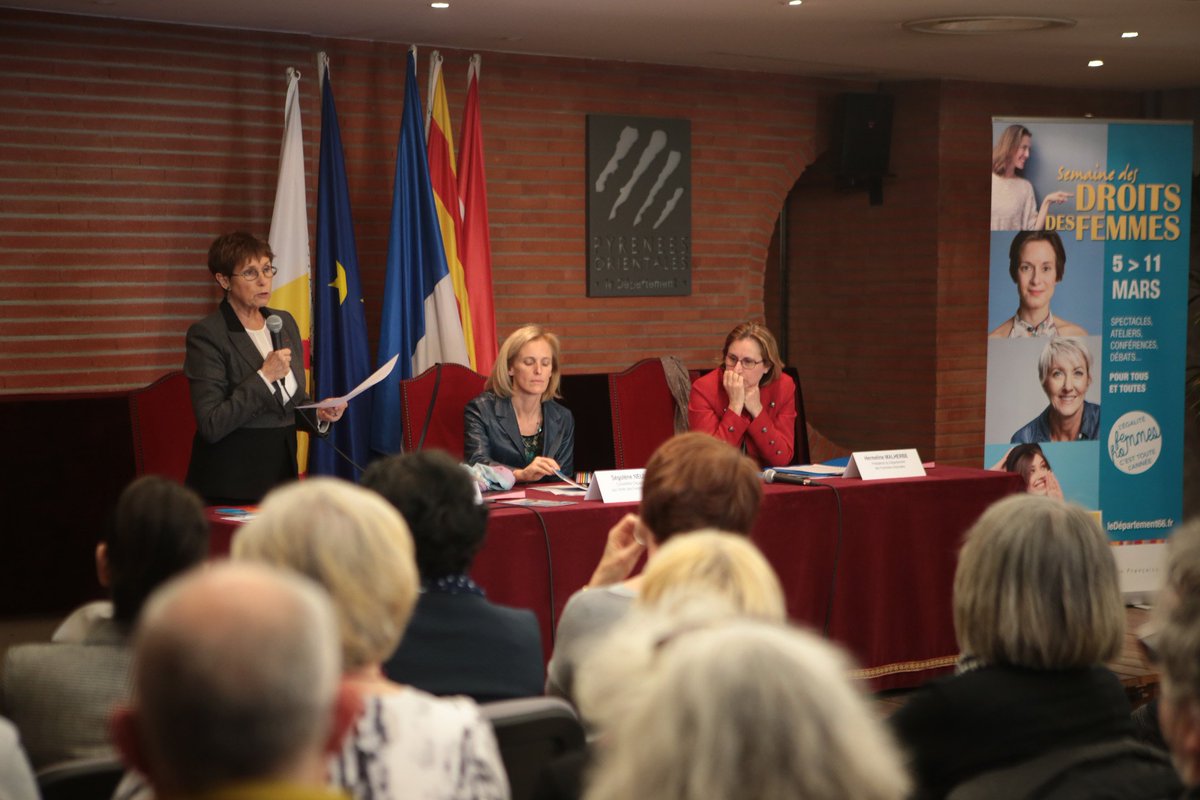 HCEfh's tweet photo. #EgaCom @Gvvcouraud, Présidente de la commission "Santé, droits sexuels et reproductifs" représentait le @HCEfh à la signature de la Convention d'engagement pour une communication sans stéréotype de sexe par le Conseil départemental des Pyrénées-Orientales. https://t.co/DYlA5VYILI