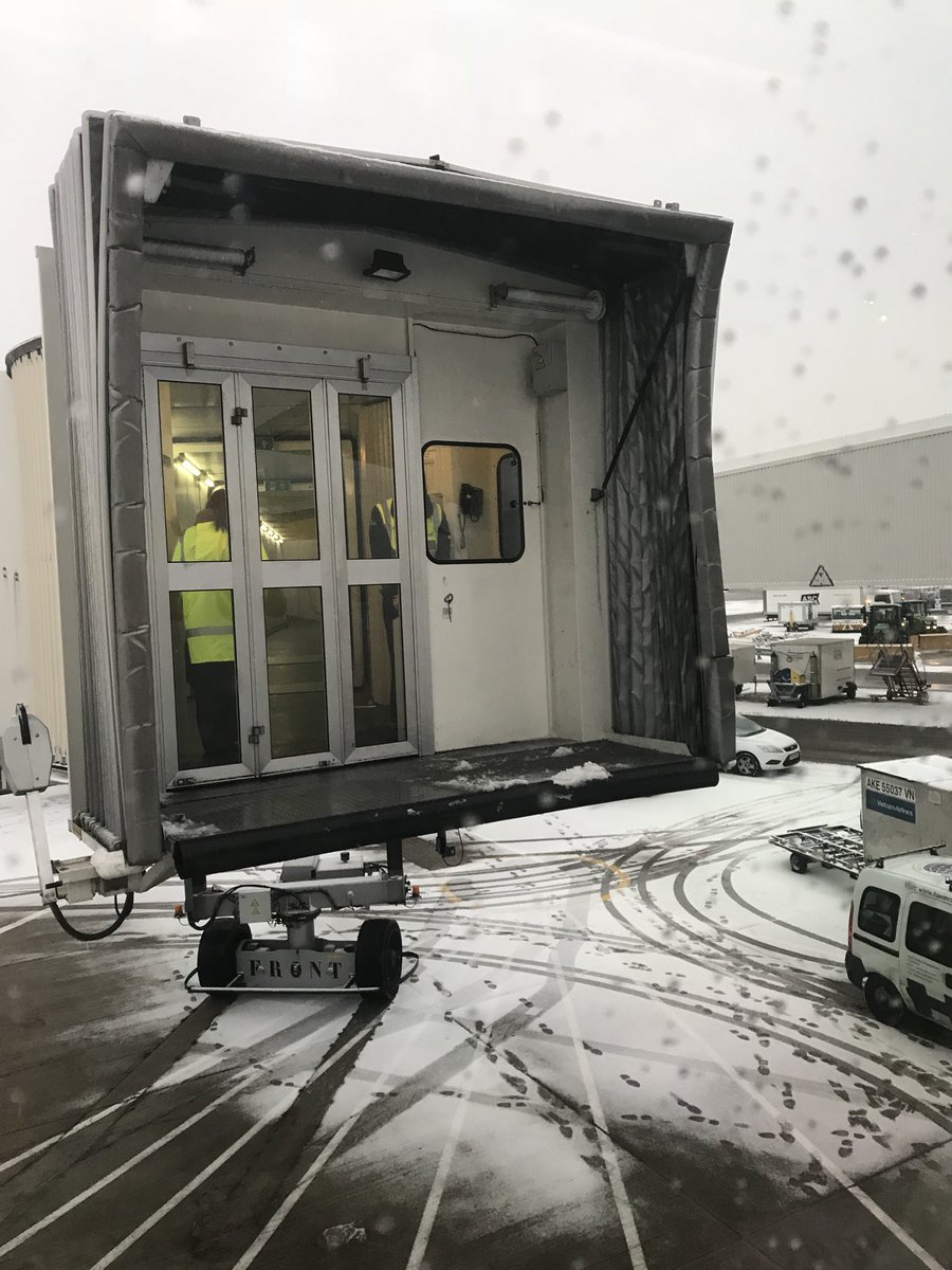 Bye bye <a href="/HeathrowAirport/">Heathrow Airport</a>!
#kessonandhallgethitched