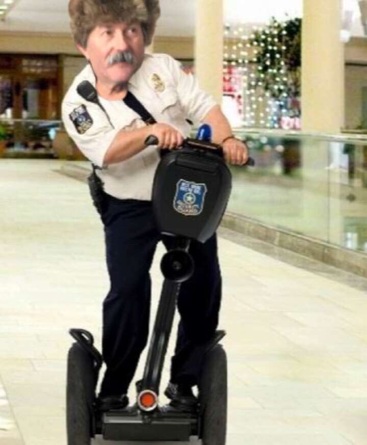 DerekMcCarthy17's tweet photo. When someone’s getting dropped off in the teachers’ parking lot https://t.co/cfjaqEqjOZ