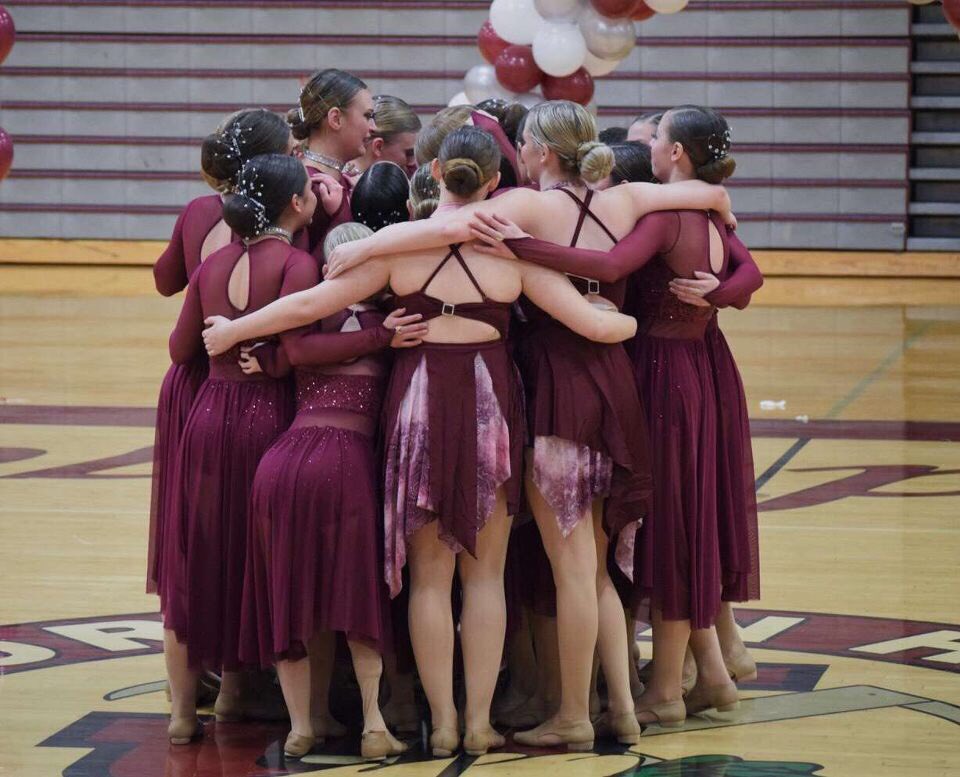 JHSdrill's tweet image. What an amazing way to end the year! Thanks for all our supporters and alumni who came to watch us last night. ❤️