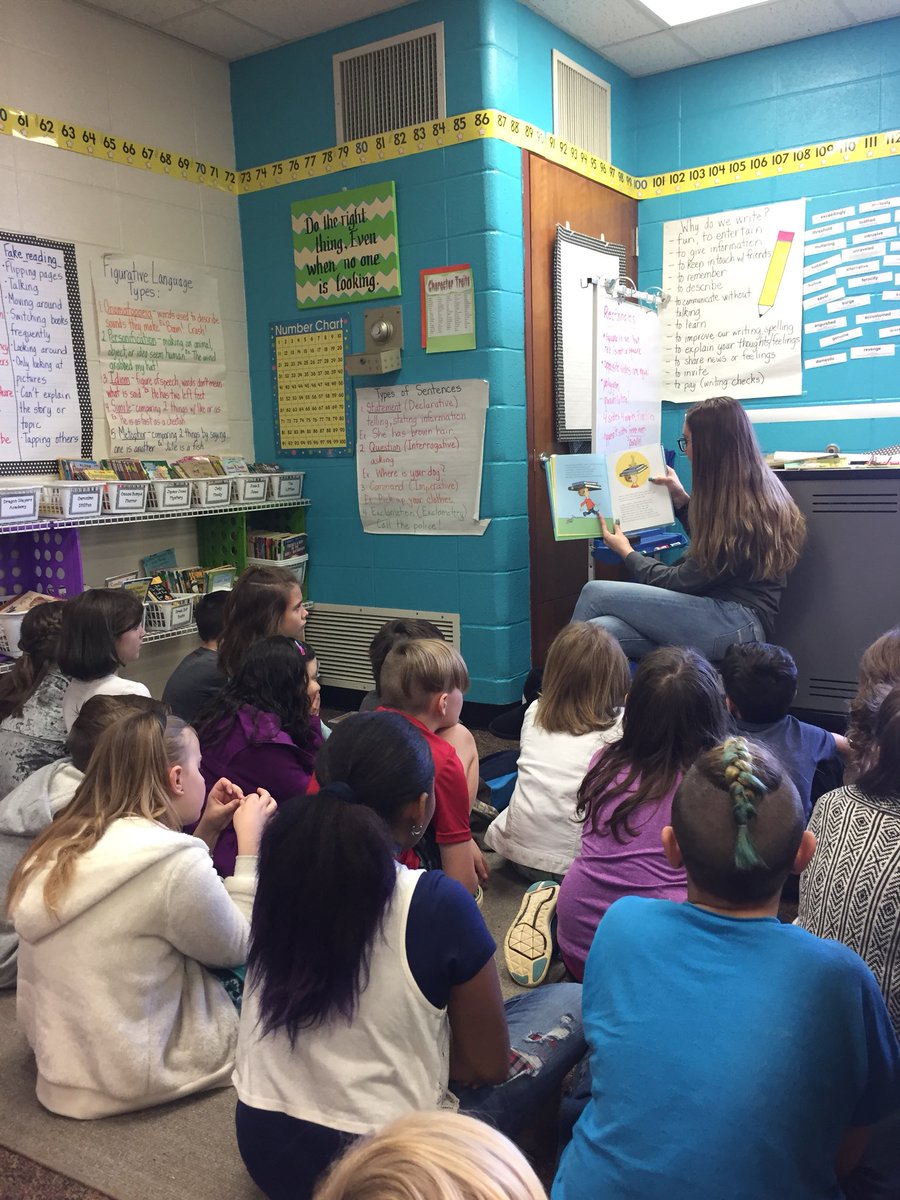 AFord3rd's tweet photo. We appreciated the Cabot NHS students who read Dr. Seuss books to the class—thank you!@CentralCabotpK4 @cabotsd #ReadAcrossAmerica https://t.co/XC7qFE0PKj