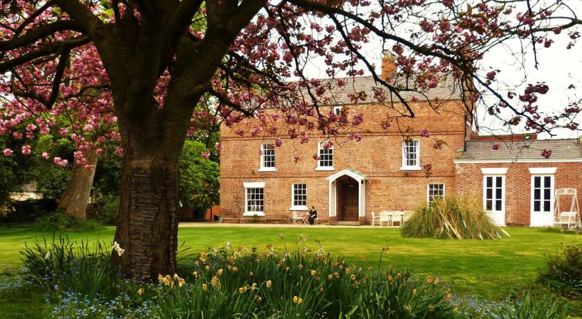 networx4biz's tweet photo. We have swapped our #Chester meeting to a 9.00-11.00am meeting at Little Mollington Hall, and we launch on Thursday 12 April. If you would like to attend please book your seat at https://t.co/1KPFIwzQZf #networking #NETWORKMARKETING #referral #businessgrowth https://t.co/zEsOKPT0lS