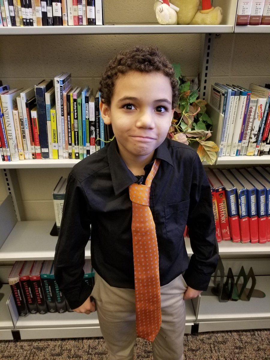 AspasiaAngelou's tweet photo. John Marshall Tie Day 2018! We are grateful for the support of awesome male rolemodels in our community! Thanks, @choosetobeBOLD @SGilesStyle #JMBEARS #JMFutureBuilders #ProudPOY @votestevedavis @WmStubbs @OKCPS https://t.co/X7a0qaWh0B