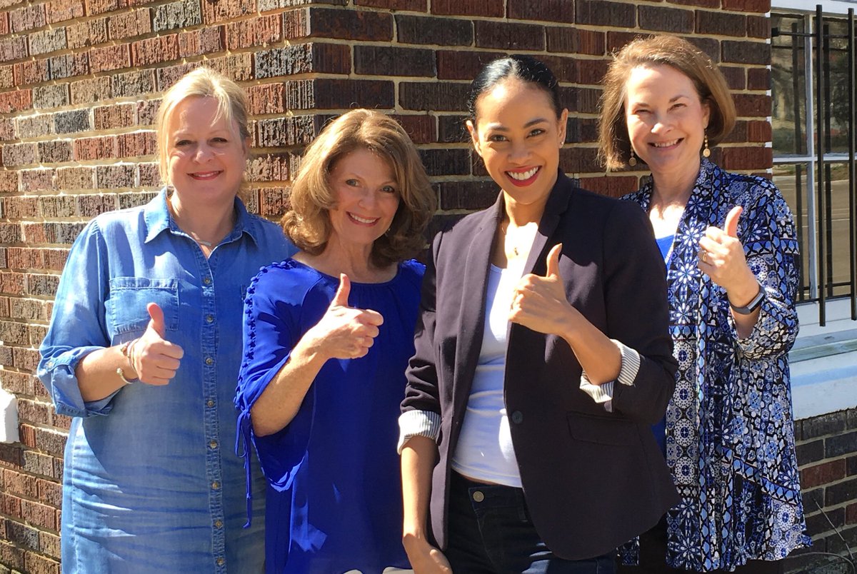 ParentsCampaign's tweet image. CELEBRATING public ed today - Mississippians want the very best for our public schools; our students and teachers deserve nothing less! #BlueforMSTeachers #msleg #msedu #msedchat