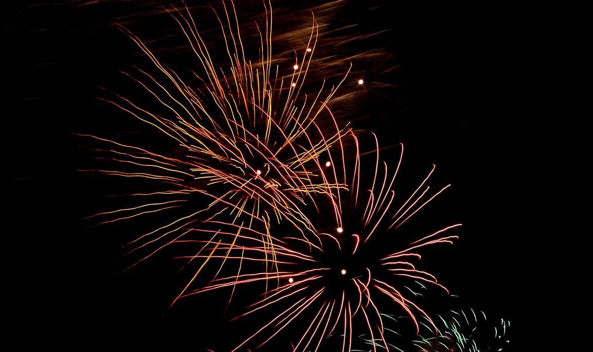 Add some extra sparkle to your #wedding with a #Firework display from Benchmark Fireworks. bit.ly/2nSJQL0