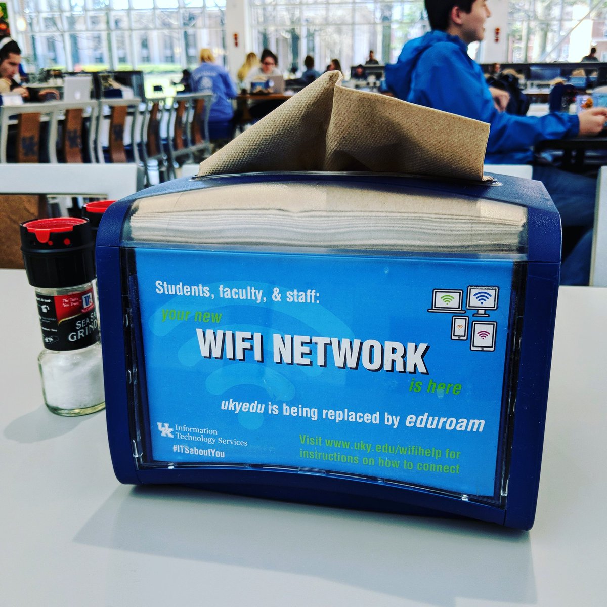 ITS_UKY's tweet photo. Connect to @universityofky's new WiFi network while you eat! #ITSAboutYou #WeAreUK #SeeBlue @UKyDining https://t.co/GyBevisWfC