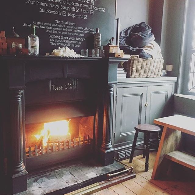 GuyBrewin's tweet photo. If you know of a better way to warm yourself up, while drinking 40 different gins &amp; 30 cocktails, please comment below! #toastinn @thetoastinn #stoneygate #justofflondonroad https://t.co/zTRcUEgewn https://t.co/5kD4BQQ17n