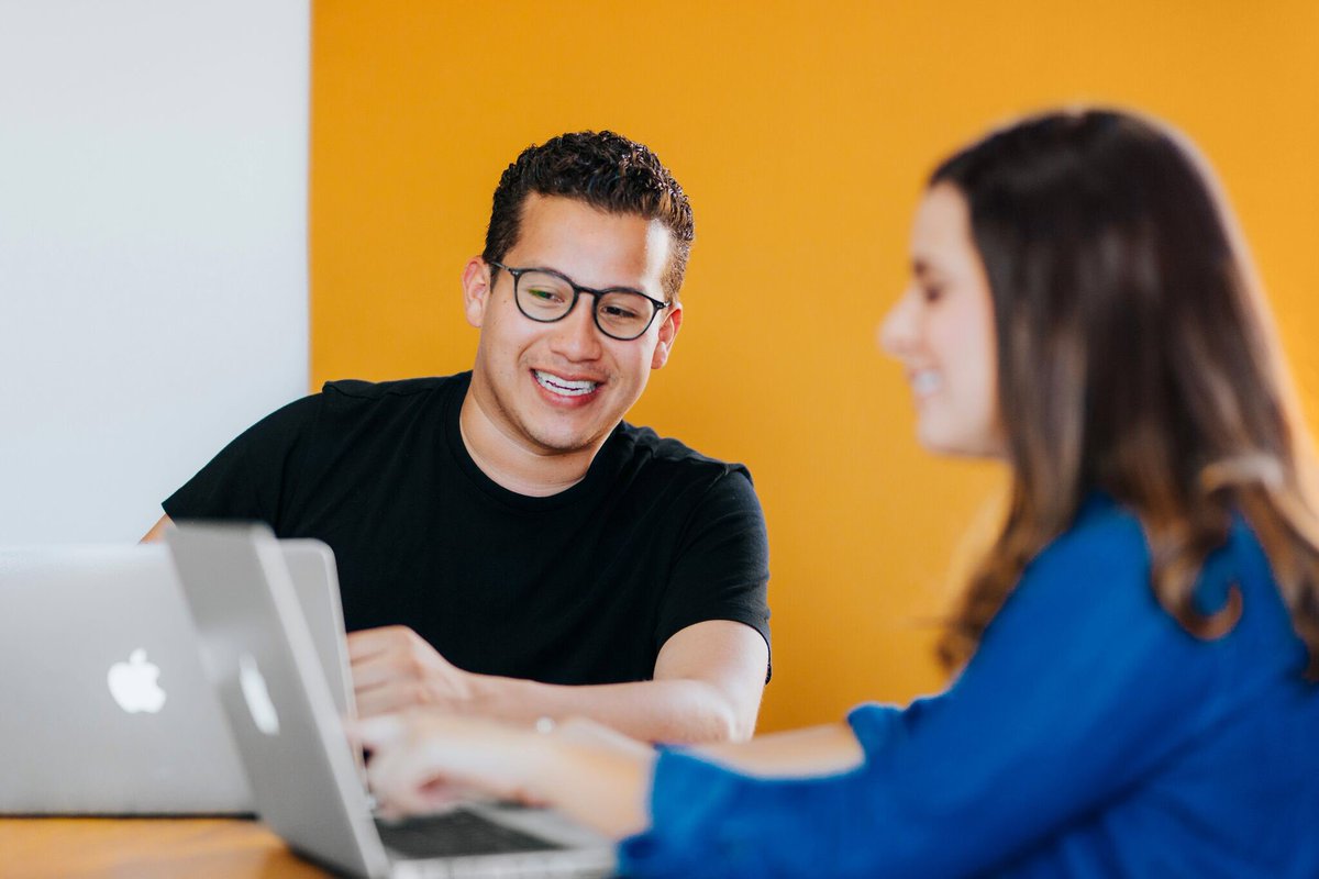 seed_sv's tweet photo. Nos dimos cuenta que existen emprendedores que necesitan un lugar en el cual puedan crecer juntos. Es por eso que bajo la visión y el sueño de sacar adelante a nuestro país, nace Seed. El centro de emprendimiento más chivo de El Salvador. 👊🏼💥#EmprendedoresSomosTodos https://t.co/YosefWEnH3