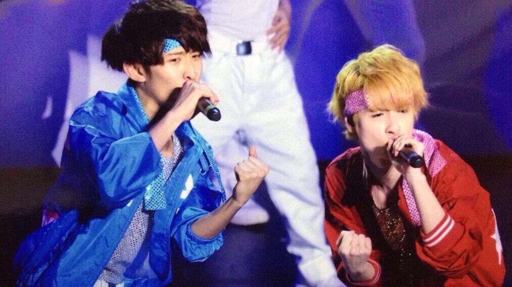 jasmine441A's tweet photo. あの現実を僕は受け止めれず
子供のようにただ泣きわめいたんだ
さよならが言えなくて

さくらの花びらが散りゆく春
君は綺麗に舞って居なくなった
君が輝いてたこのステージも
花びらが風に乗って運ばれてくる

さくらの花びらが散りゆく春
君は笑顔で舞って居なくなった

君は今も… https://t.co/emXlb2jBBs