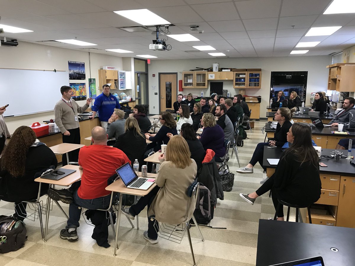 hubbardbradford's tweet photo. The two #D117EdCamp18 sessions on student safety and wellness are packed. #CHSD117 truly loves its kids! https://t.co/D2jO4cQpfO