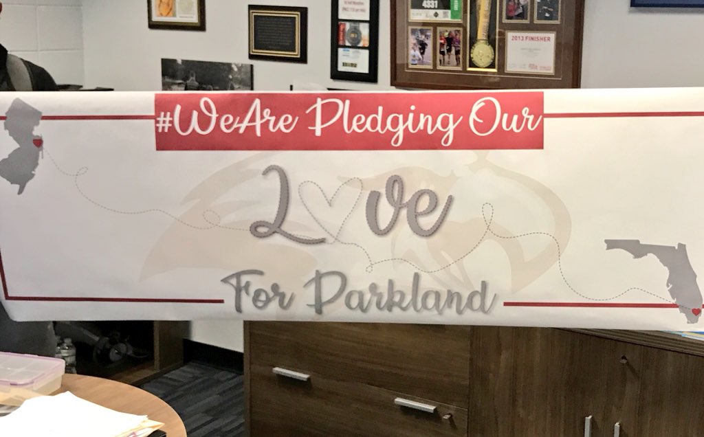 HHS_studentgov_'s tweet photo. #WeAre pledging our love to Parkland, Florida❤️

Starting on Monday, our banner will be on display outside of guidance. Feel free to sign your name, write a message, and take a ribbon! We will be sending the banner directly to Marjory Stoneman Douglas HS. 

@BravermanHHS https://t.co/VMUdxfNACE