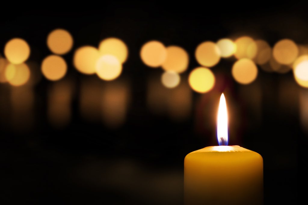 Alondra0692's tweet photo. Waiting for those dreadful and heartbreaking news 😔💔 #MyGrandma https://t.co/yqIWgIwso2