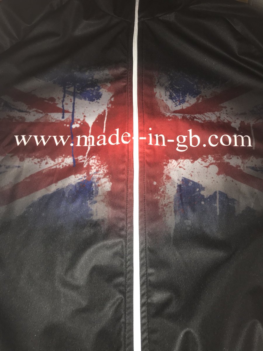 Crypto_Kai2013's tweet photo. Love cycling? Want your design your way? Follow @thecyclejersey from @MadeinGB2013 to @paragoncyclesuk @Triathlonbox proudly Made in Britain 🇬🇧 #87RT https://t.co/k0ROXvEsNn
