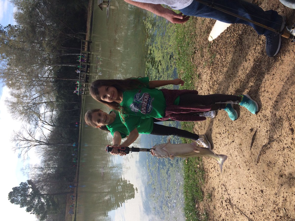 lisactuttle's tweet photo. Great day of fishing with our Dragons~ thank you to all who helped #kdepride #fishingfun https://t.co/Lw3KdyUjgj