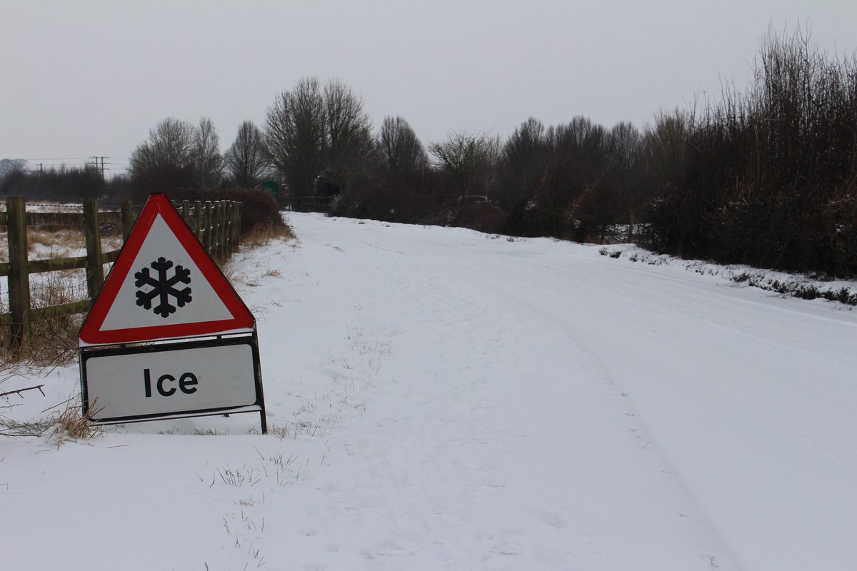 GlennNPatrick's tweet photo. The predictive powers of @OxfordshireCC and @ianhudspeth astound me. #Oxfordshire #snowandicewarning https://t.co/kiFB1g7uPO