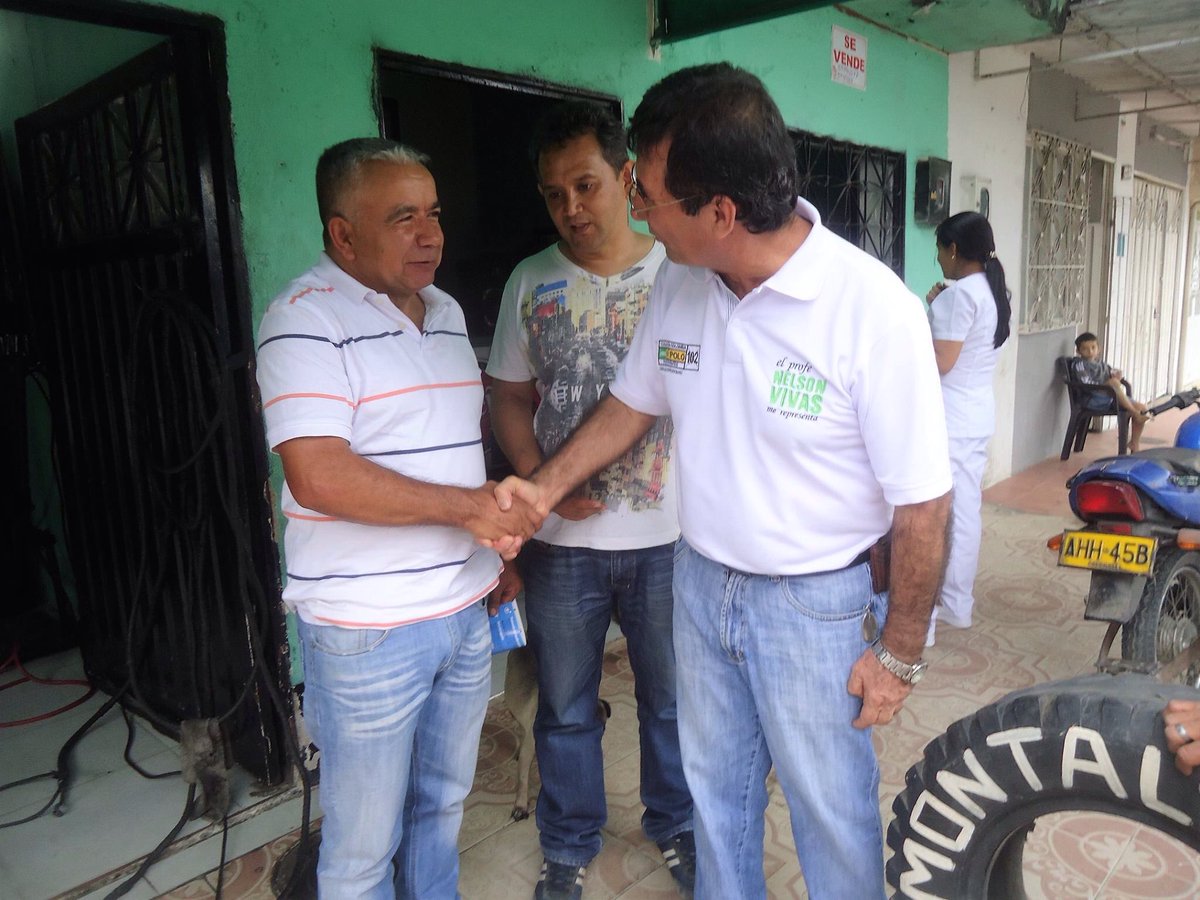 ElProfeVivas's tweet photo. Seguimos escuchando y hablando directamente con cada ciudadano, día a día son más los amigos que se suman y se convierten en multiplicadores de esta propuesta. 
Somos una candidatura que recoge votos de opinión.
Camara por el Meta #CoalicionColombia 102

#ElProfeVivasMeRepresenta https://t.co/wZ0k1C2Wt2
