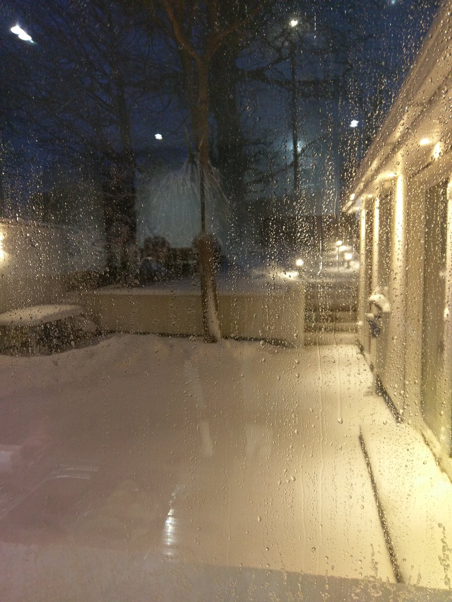bcbiggar's tweet photo. Our back garden 5  minutes ago. https://t.co/7cNa51S73q