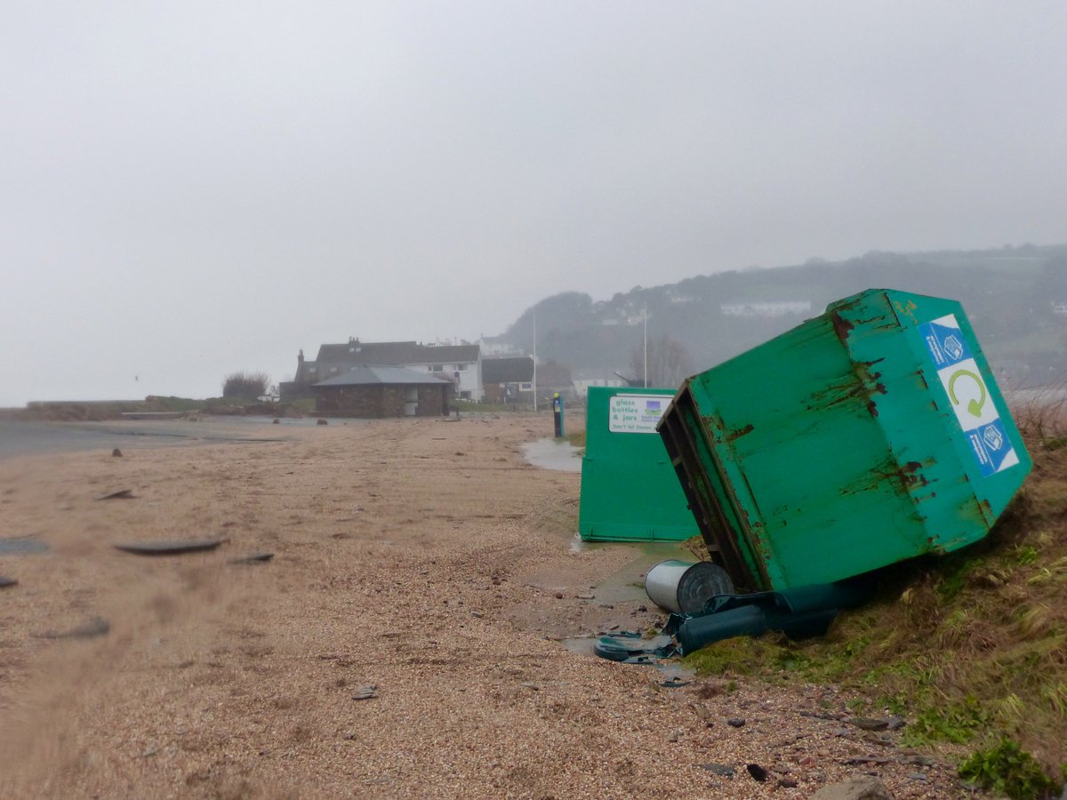 Damage at #Beesands #Torcross and #Hallsands this morning. Coastal community pulling together at this very testing time. Emergency services doing great job. Strong winds and high tides again tonight. <a href="/Devon_Hour/">#DevonHour</a> <a href="/DevonLiveNews/">Devon Live News</a> <a href="/NewsSouthHams/">South Hams News</a> <a href="/BBCSpotlight/">BBC South West</a> <a href="/emmathomasson/">Emma Thomasson</a>
