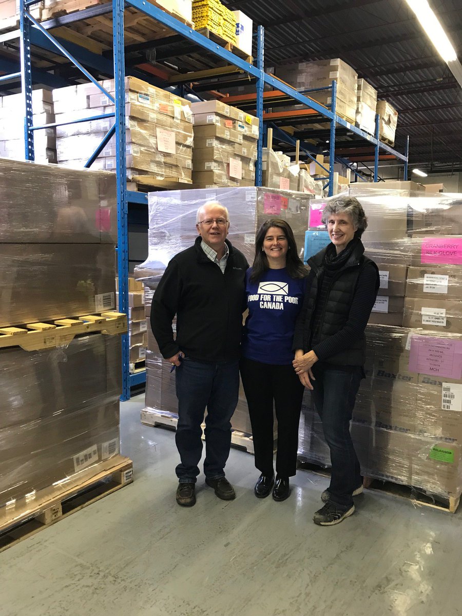 Today we loaded a 40' container of #lifesaving #medicine for hospitals and health clinics across #Haiti. #Gratitude to <a href="/HPICanada/">Health Partners International Canada</a> and all our #donors for supporting our work foodforthepoor.ca/what-we-do/hea…
#StrongerTogether #partnership #health #savinglives