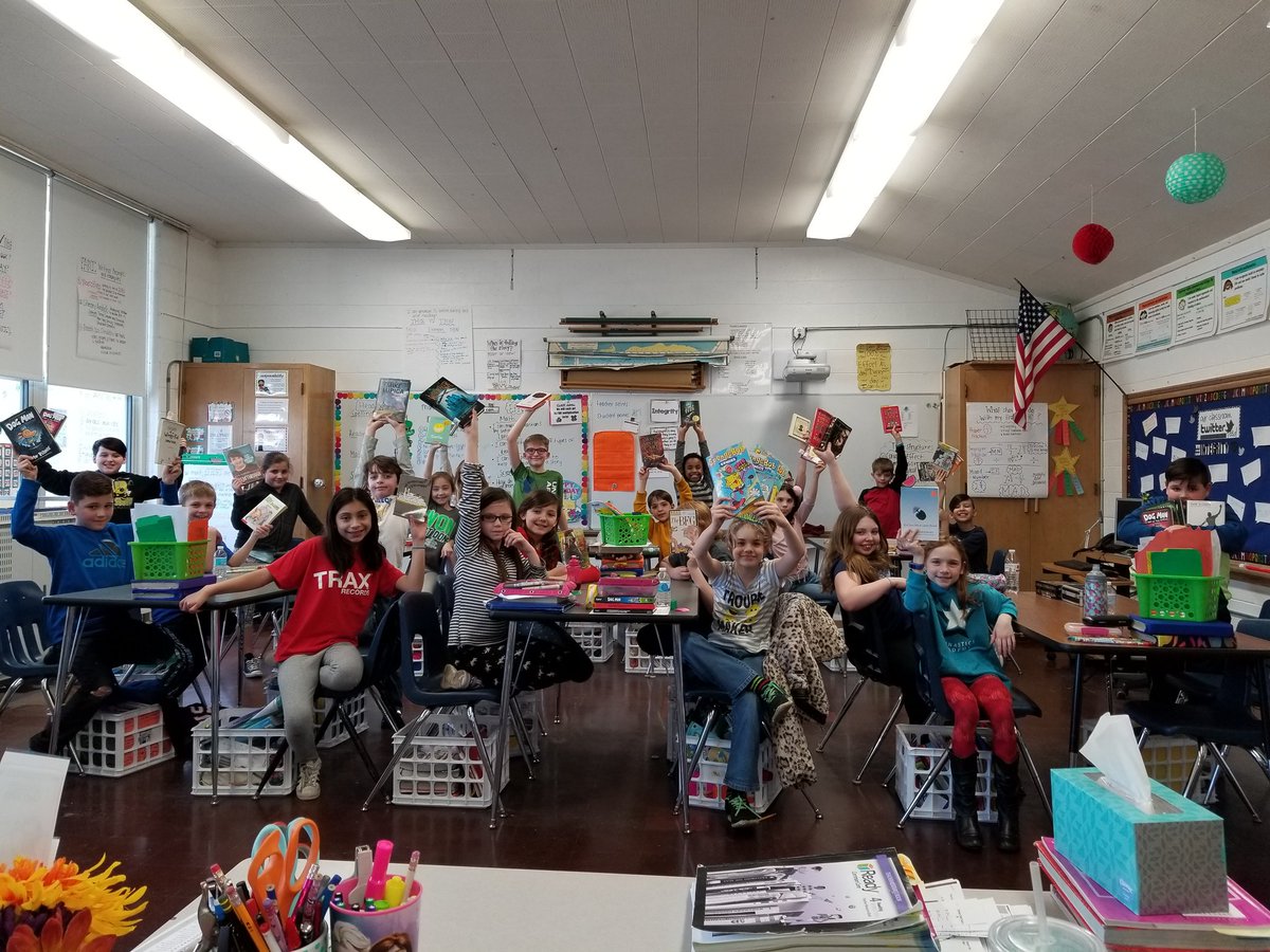 missjazowski's tweet photo. #ReadAcrossAmerica is happening at @Lockport91 too! https://t.co/A3WX8cOXlU