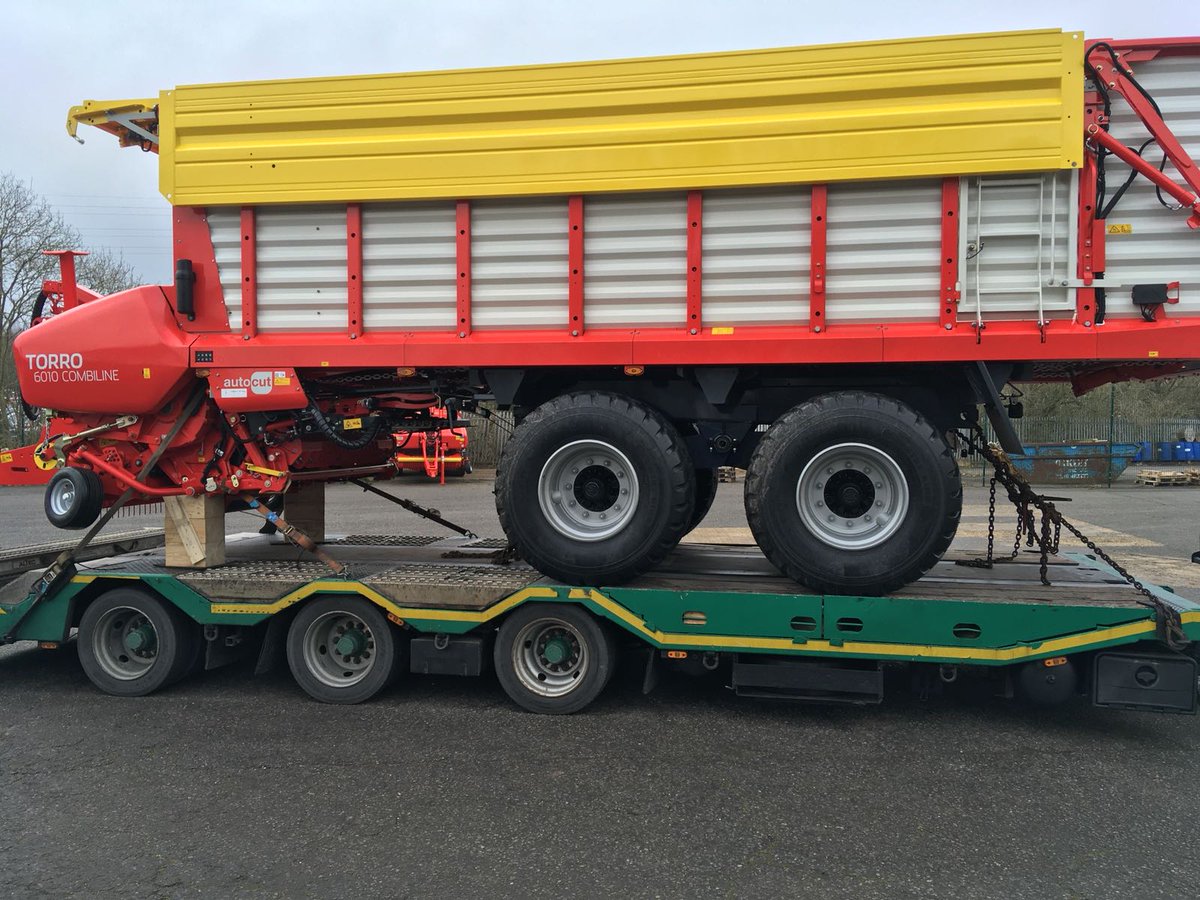 PottingerUK's tweet photo. More loader wagons arriving into UK stock this week. But be quick because they are also leaving for new homes just as quick as they arrive! #silage #grass https://t.co/YSyBPlLEn1