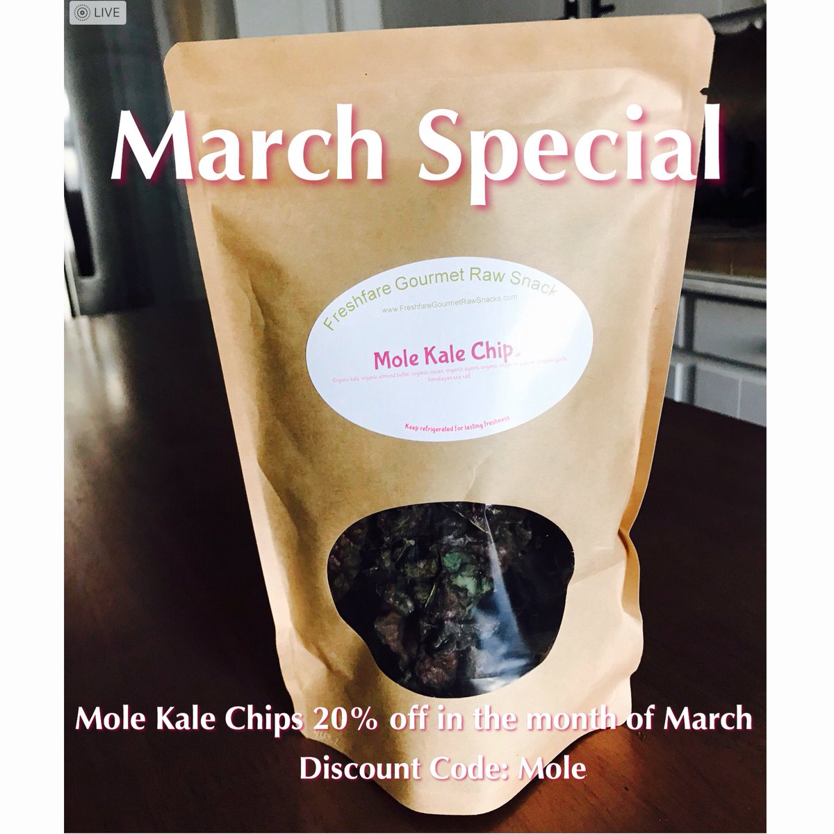 StacyeBranche's tweet photo. March Special!!! The Mole Kale Chip 20% off #Freshfare #Raw #vegan #rawvegan #rawfood #RawSnacks #veganfood #vegetarian #vegetarianfood #Snacks #food #foodporn #healthy #healthysnack #plantbased #veganism #stacyessnacks #healthyeating #rawfoodshare #livingfood #WholeFoods https://t.co/1XRhSjSySp