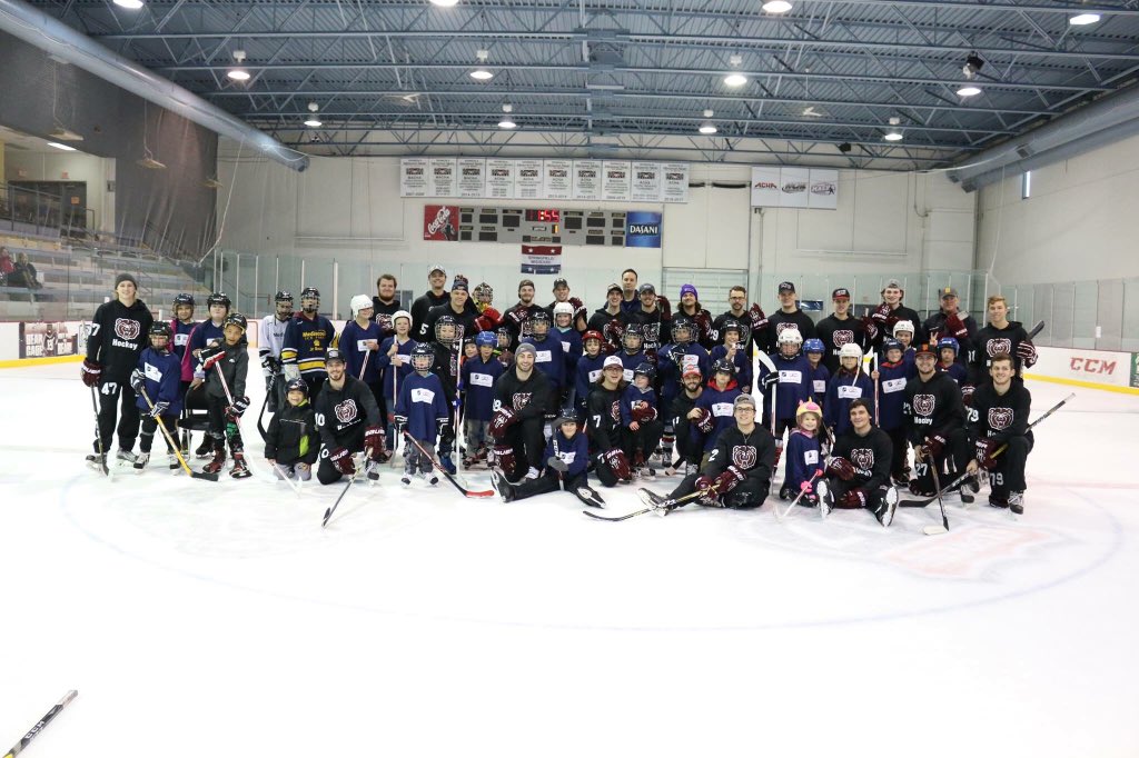 MOStateHockey's tweet photo. Tomorrow's a busy day for the Ice Bears! We have 3 events that you can be a part of!
1pm is Try Hockey for Free for kids
6pm is Skate with the team for free (open to everyone)
7:15pm Fantasy game with the team
#FreeSkating #UnderBears https://t.co/vqavXYFHVD