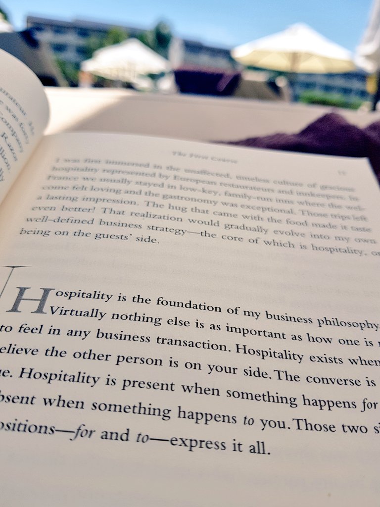 mjdellarmi's tweet image. Some light holiday reading #dannymeyer #hospitality