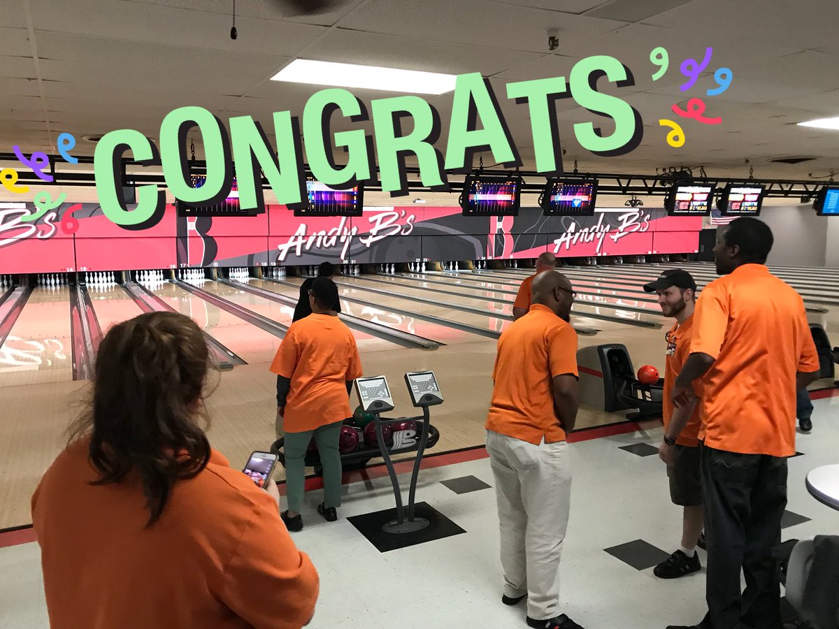 calebconnellTHD's tweet photo. So pumped for MET Team 3915! 4 YEARS OSHA FREE!! Nice job! #SafetyFirst #swbest #GYB #allSMILEShere https://t.co/uYdxsukl1B