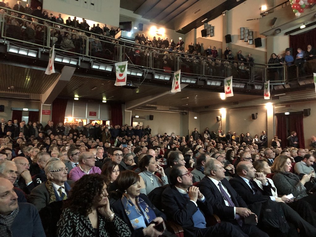 MariaAntezza's tweet photo. Al Don Bosco a Potenza. Con la squadra @PdBasilicata in un teatro davvero pieno. Un grazie a tutti per il lavoro che stiamo facendo #AvantiInsieme #ScegliPd @giannipittella @s_margiotta @Vito_DeFilippo @SileoLucia @RaffaellaPiaru1 @rocifa1163 @francescabarra DeFino e Scarola https://t.co/14memqTTph