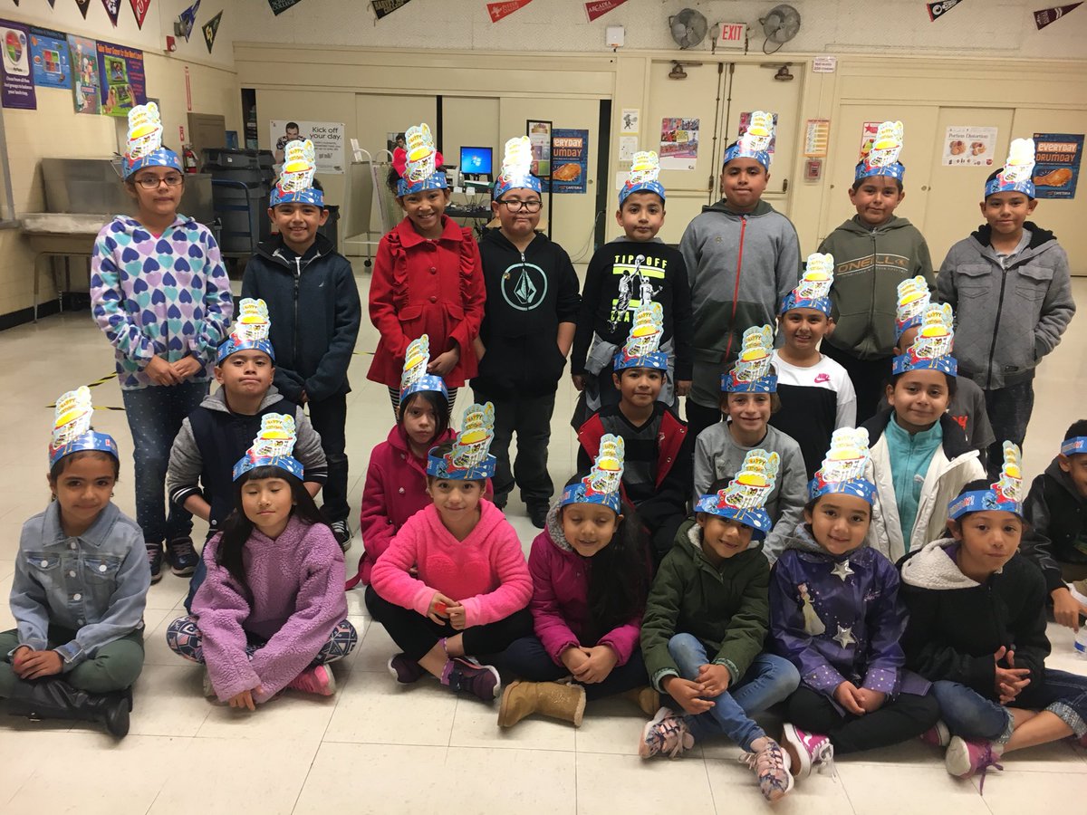 gkruip's tweet photo. Happy Birthday Dr. Suess!!🎂 https://t.co/tKGSfvpes8