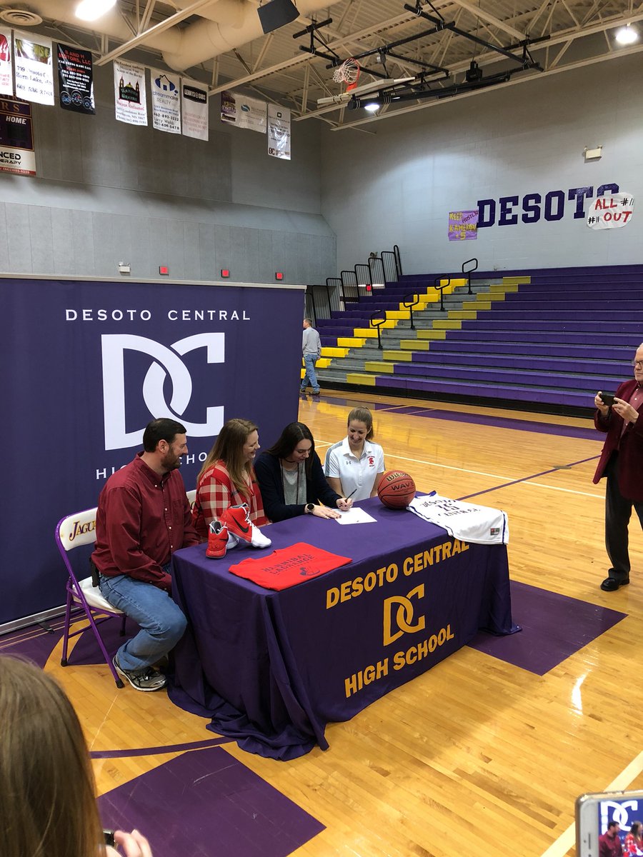 dcentralmedia's tweet photo. Congratulations to Shelby Maddox of @dchs_basketball on signing with @HLGU_Trojans!!! #jagnation https://t.co/RFcixYJjPR
